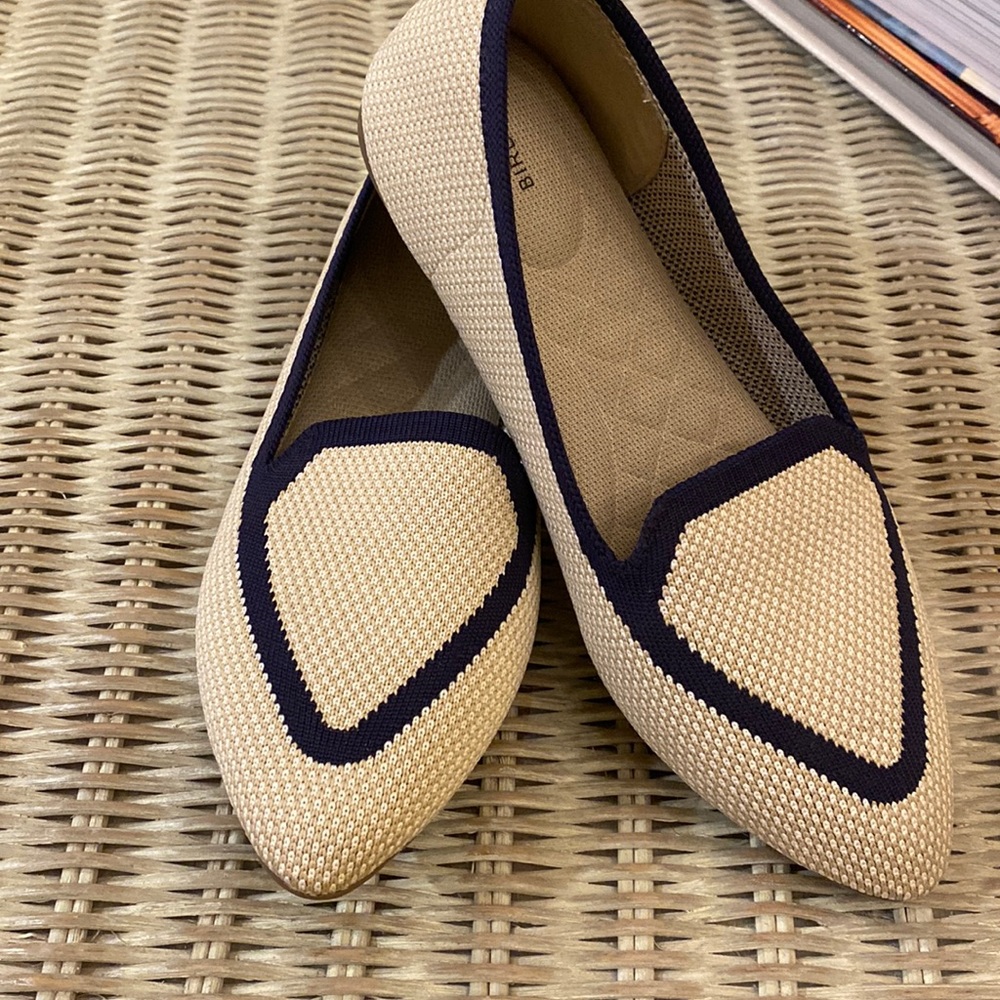 Cream and navy Birdies Blackbird size 6.5 // never worn. Washable.